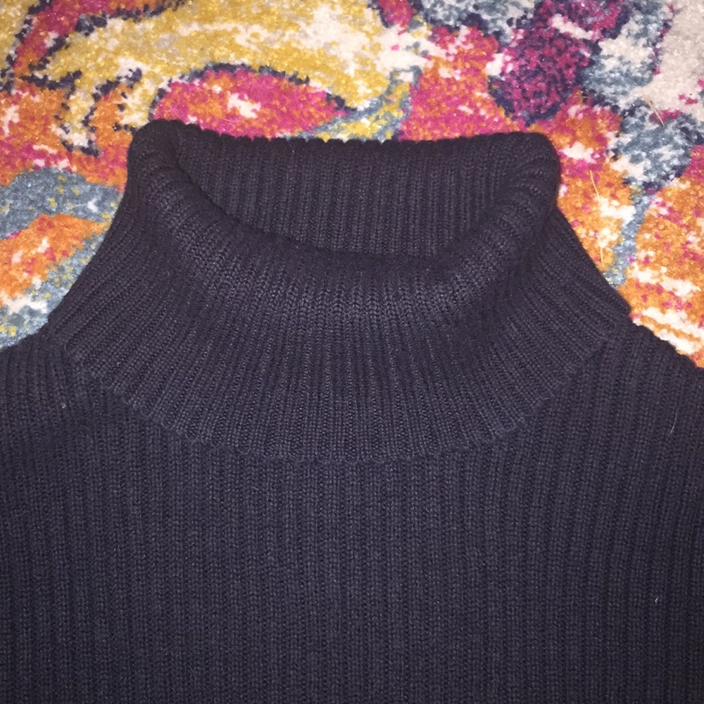 Turtleneck Size XL